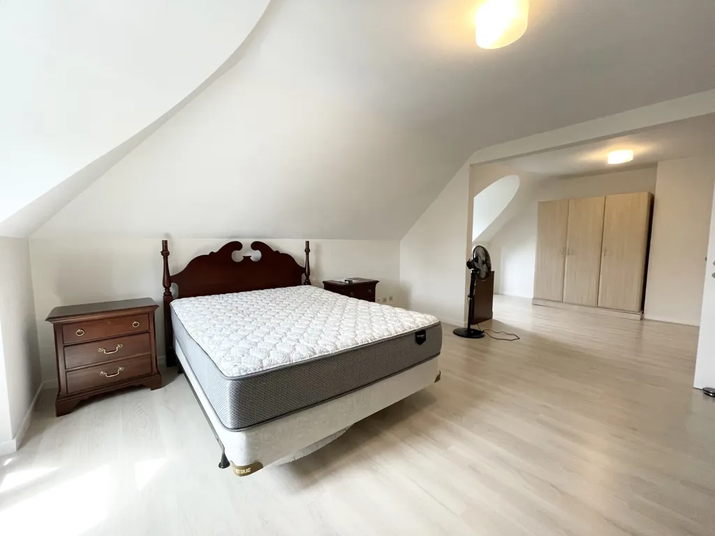 Chambres - Maison 3 Façades avec Jardin à Wezembeek-Oppem