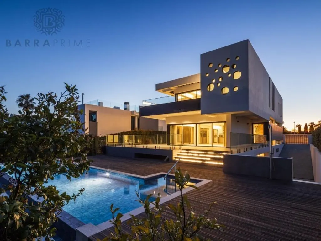 Pool - Contemporary Villa with Golf View in Vilamoura