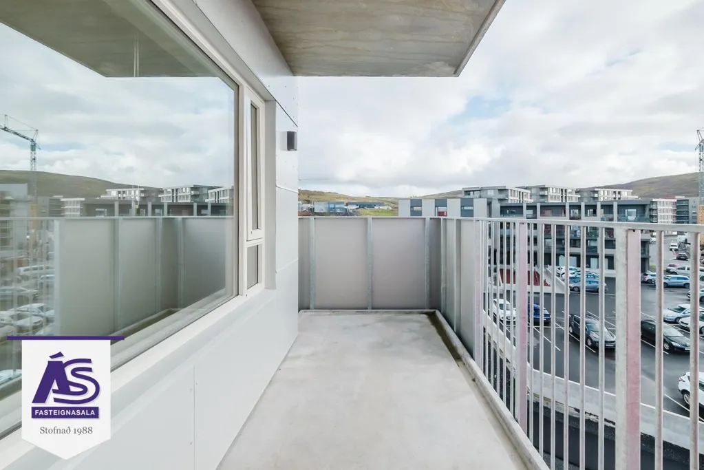 Balcon - New 4-Storey Apartment with Elevator in Hafnarfjörður