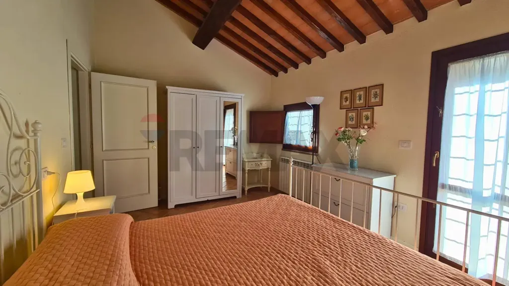 Magamistoad - Bifamiliar Villa with Garden in Gambassi Terme