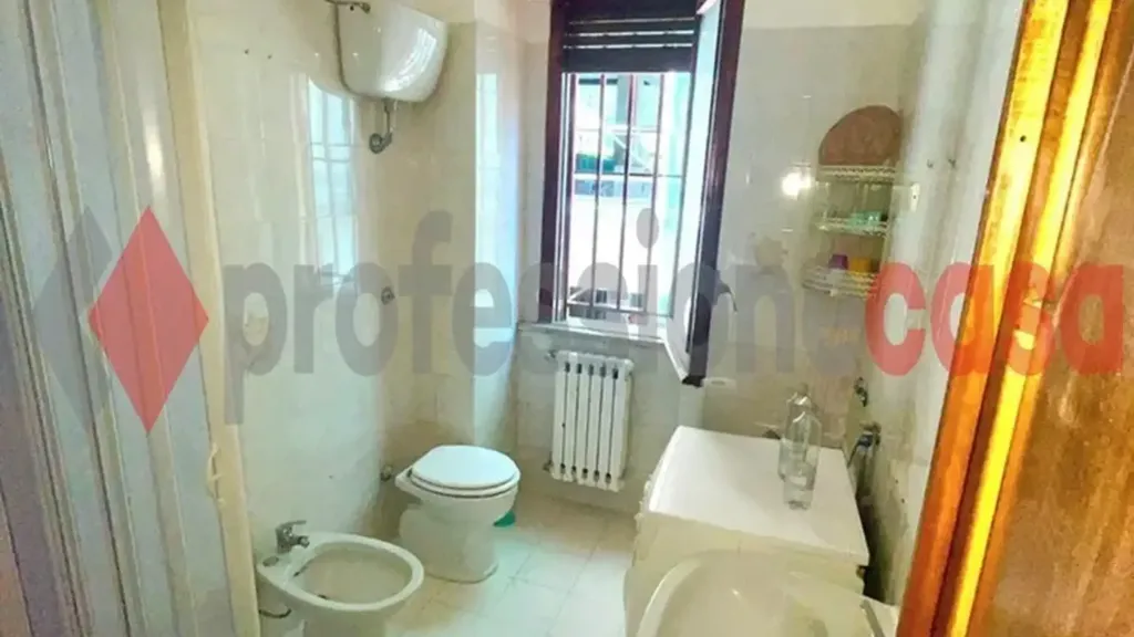 Salles de bain - Four-Bedroom Apartment in Salerno