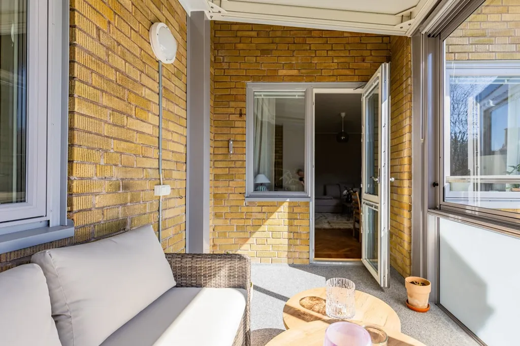 Terrasse - Bright Two-Bedroom with Balcony in Kalmar