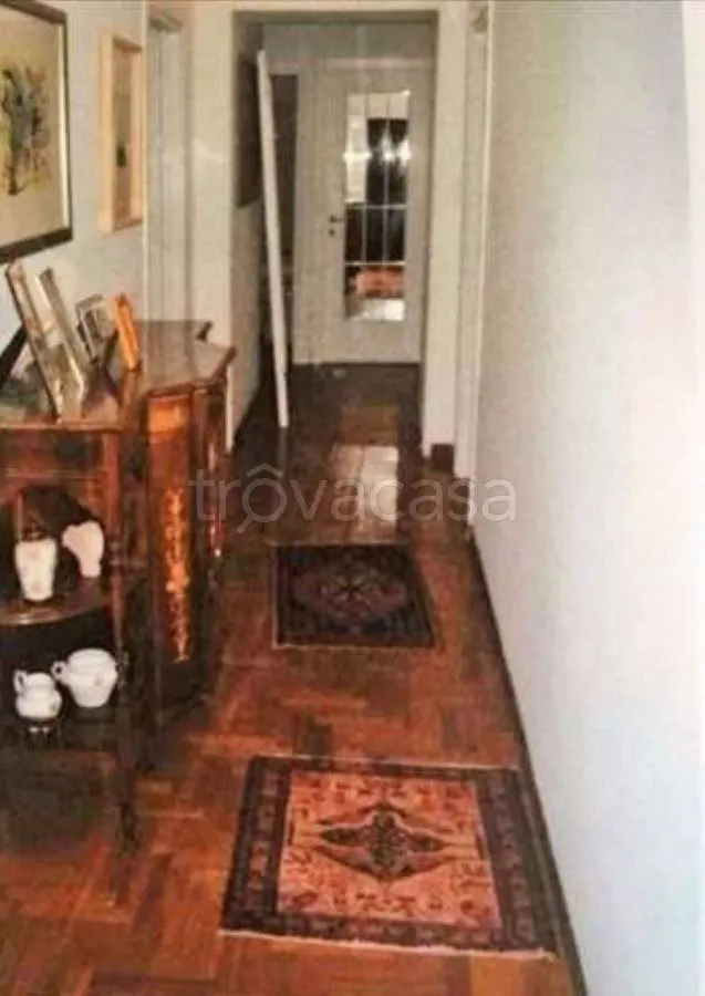 Entrée - Newly Constructed Flat with Garden in Bregnano