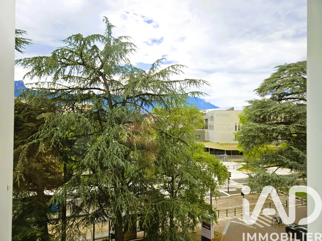 Balcon - Studio avec Vue Dégagée à Grenoble