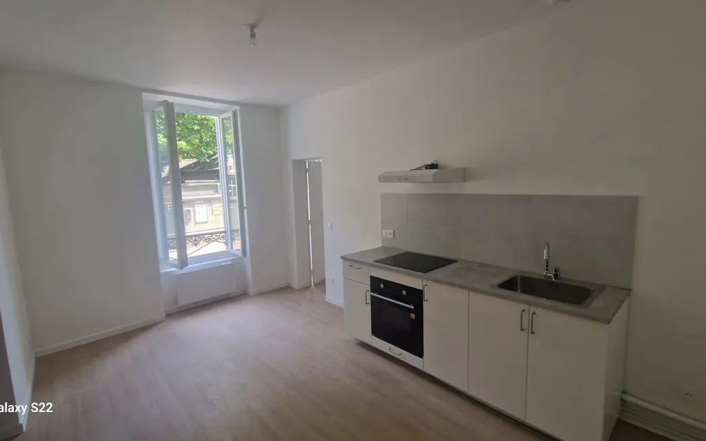 Köök - Renovated 3-Bed Flat with Garden in Sèvres