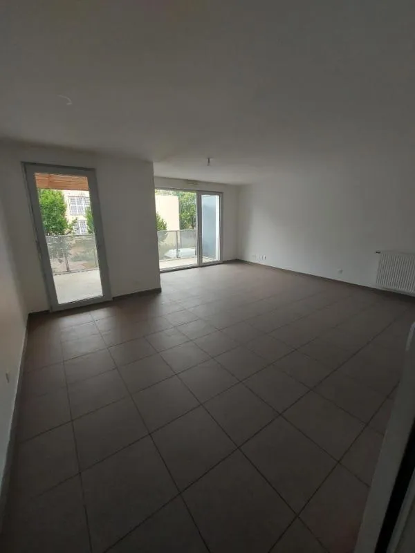 Séjour - Appartement T3 avec Balcon à Begles