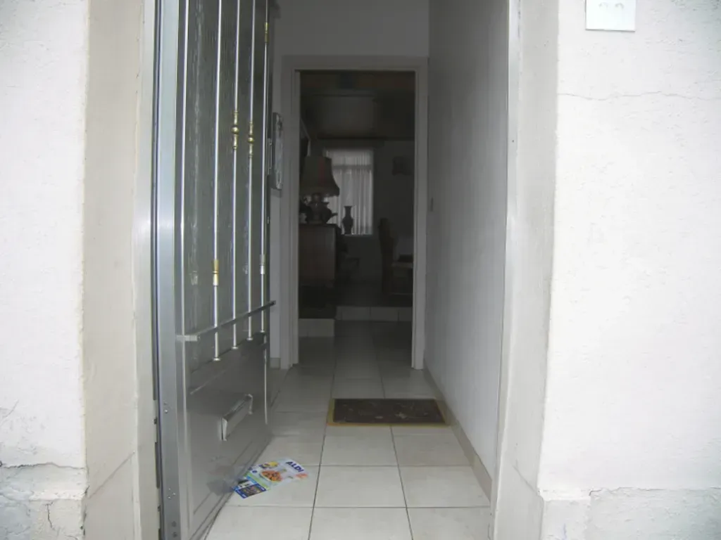 Esik - House with Courtyard in Mere