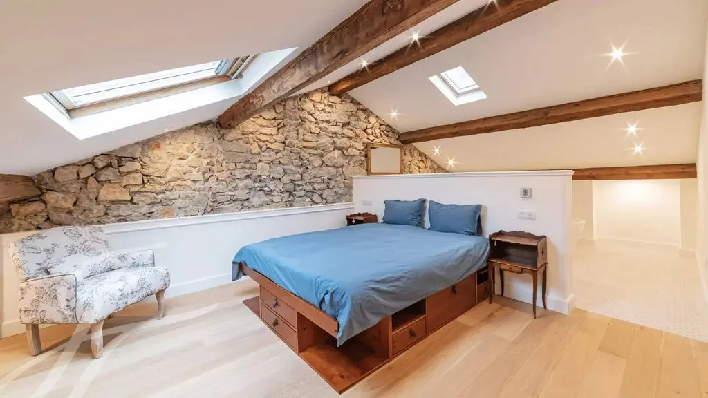 Chambres - Appartement Duplex Rénové au Centre de Cannes