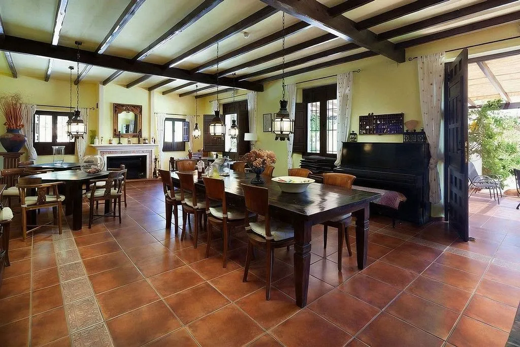 Dining Room - Andalusian Cortijo with Pool in Almogía