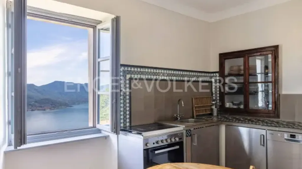 Cucina - Luxury Villa with Lake View in Maccagno