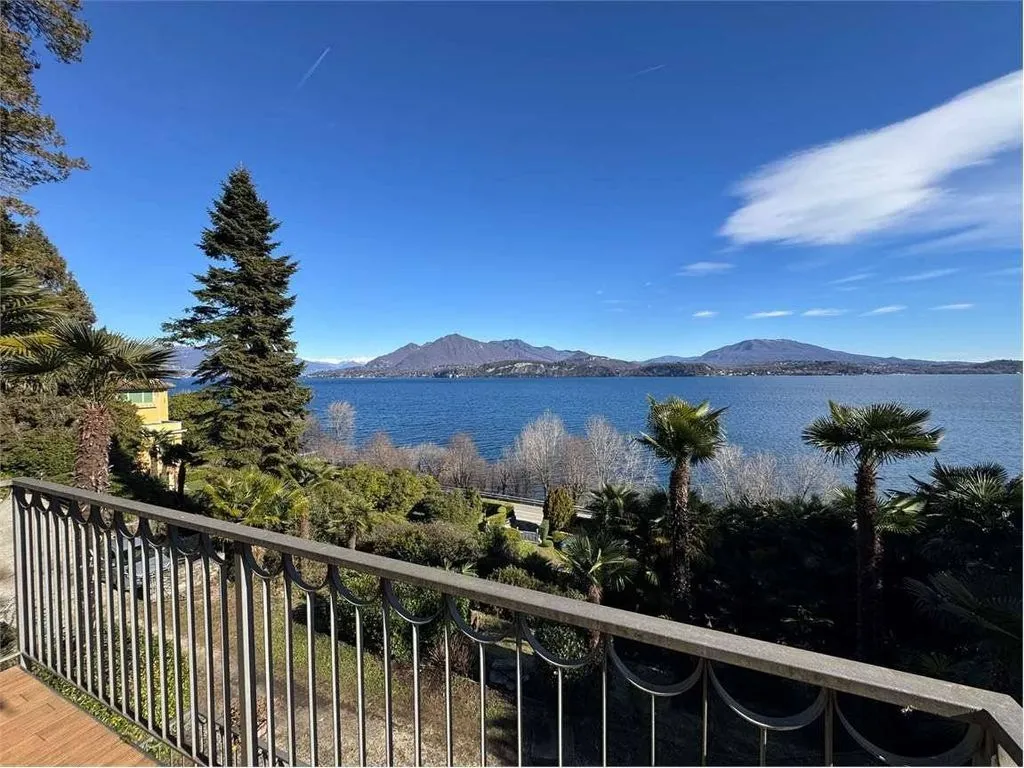 Terrass - Luxury Villa with Lake View in Belgirate