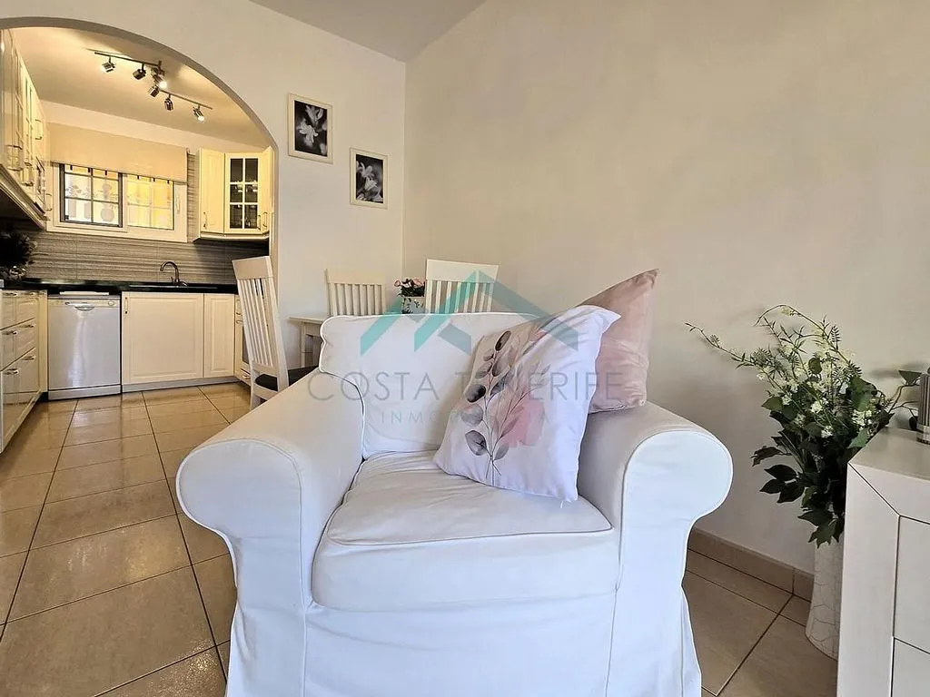 Living Room - 1-Bedroom Apartment with Pool in Palm Mar