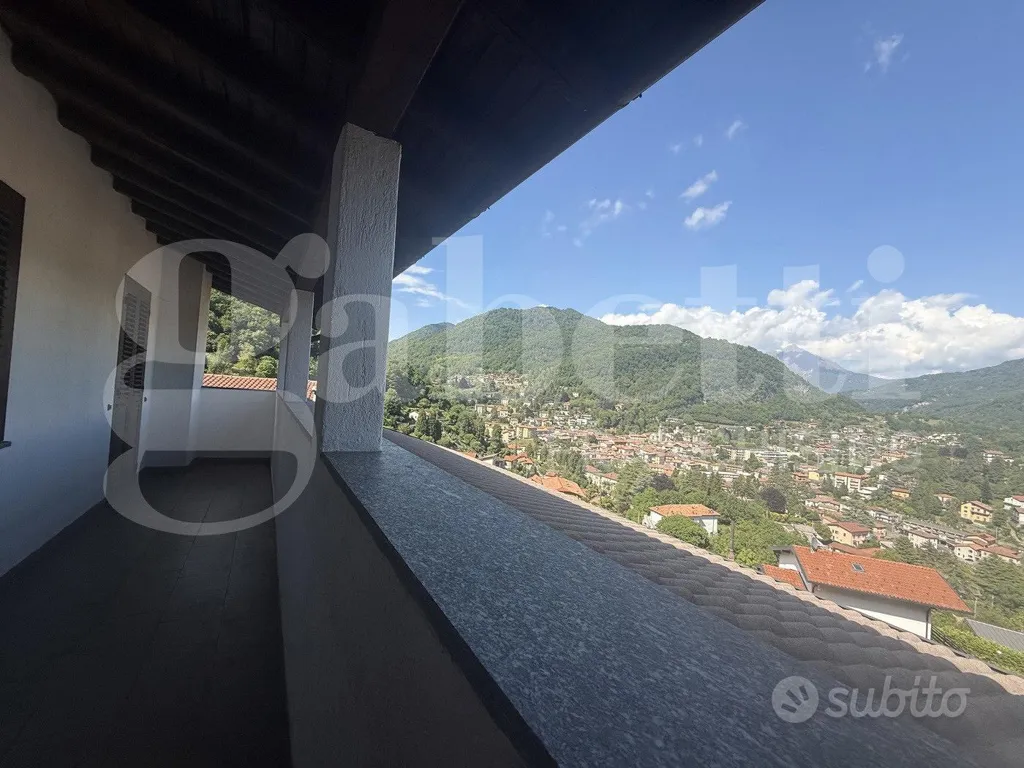 Terrass - Villa with Panoramic View in Asso