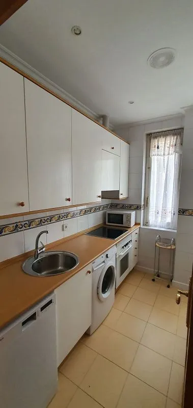 Kitchen - 1-Bed Apartment with Balcony in Burgos Centre