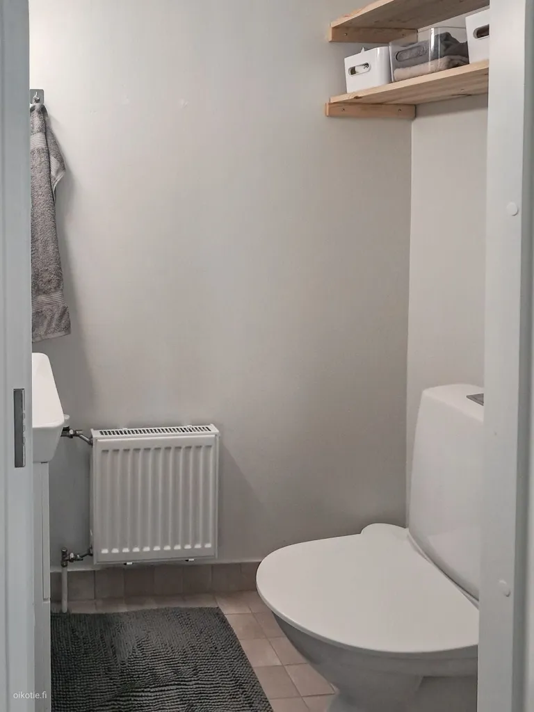 Bathrooms - Living Right Apartment with Balcony in Hamar