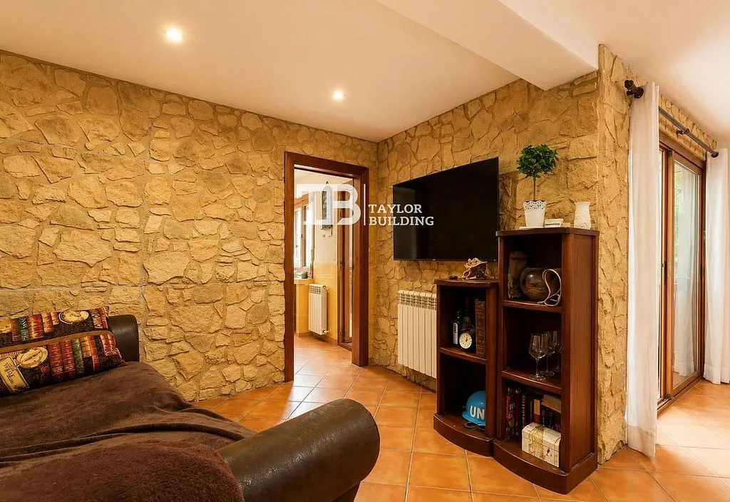 Séjour - Ground Floor Flat with Private Garden in Rabasa