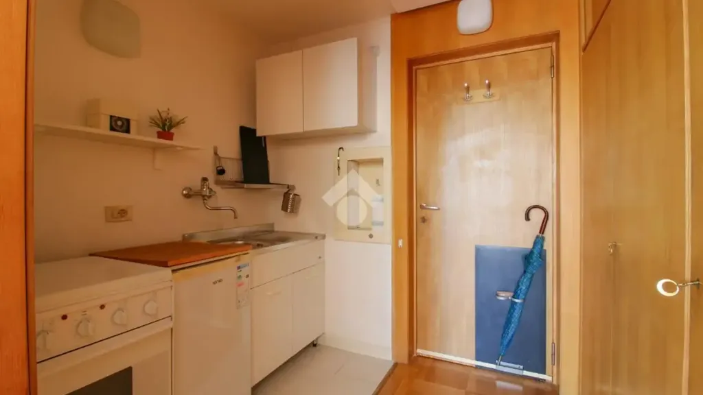 Cucina - Studio Apartment with Lake View in Gardone Riviera