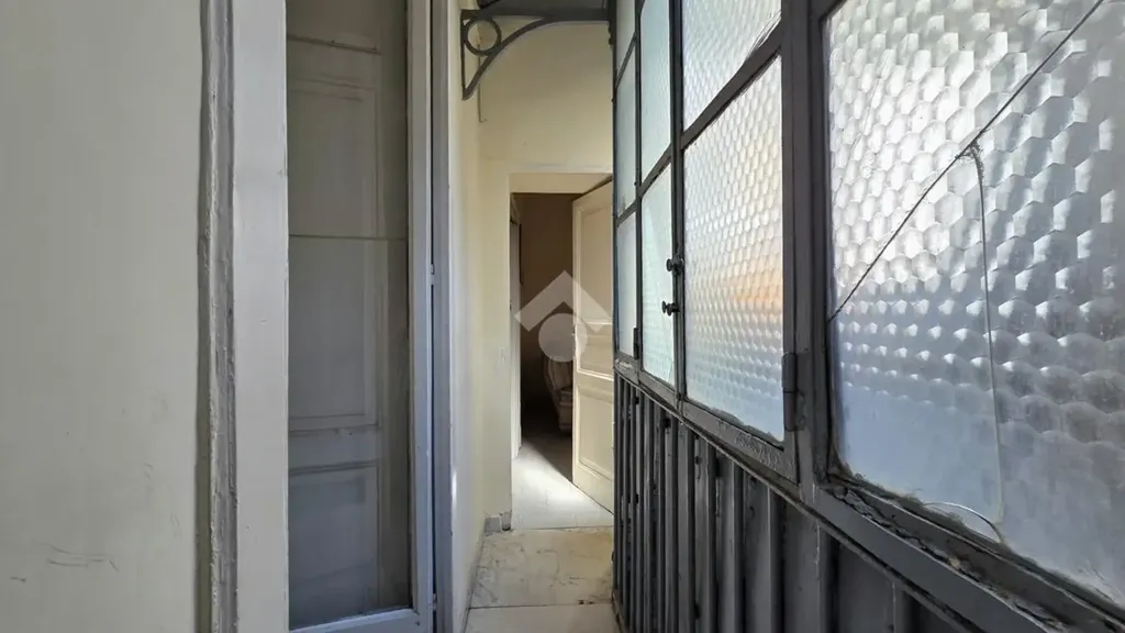 Entrée - Three-Bedroom Apartment with Terrace in Naples
