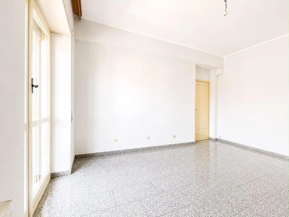 Pièces - Spacious Apartment with Open View in Rome