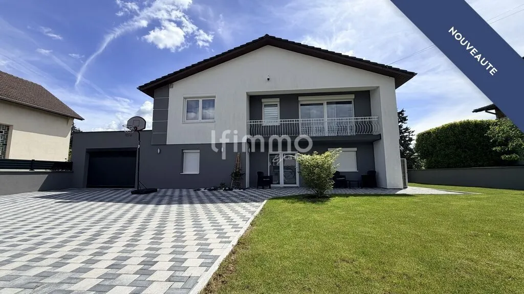 Extérieur - Maison Moderne avec Piscine à Wittenheim