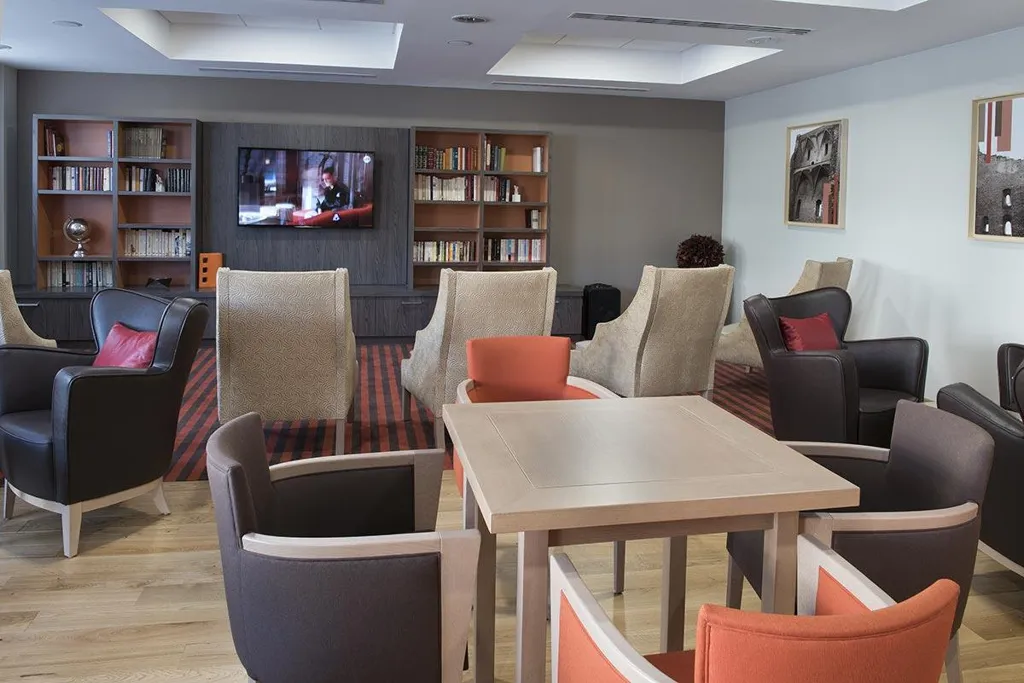 Söögituba - Investment Apartment with Loggia in Orange