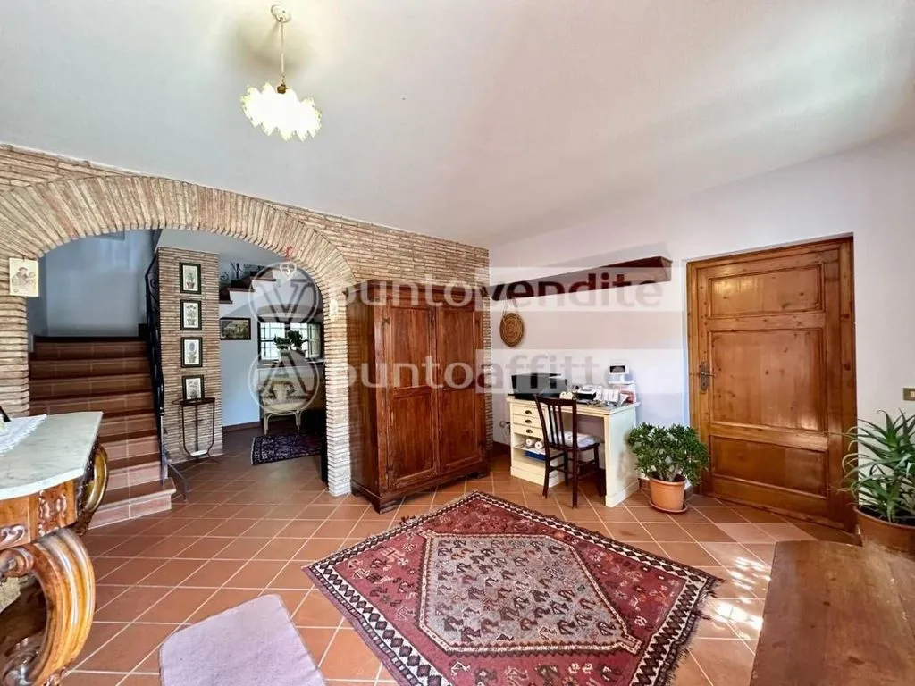 Elutuba - Country House with Pool Potential in Capannori