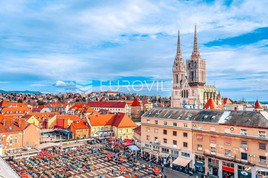 Luxury Apartment with Triple Balcony in Zagreb