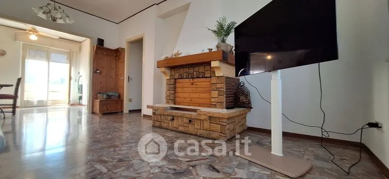 Salón - Quadrilocale with Attic in Collemarino, Ancona
