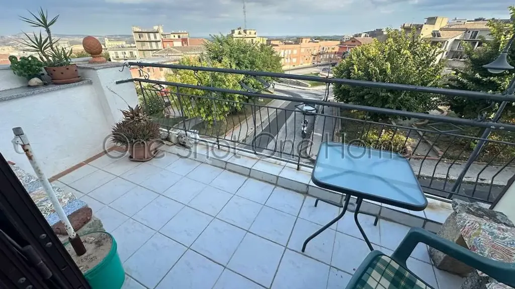Balcon - Mansard Apartment with Panoramic View in Palazzolo Acreide