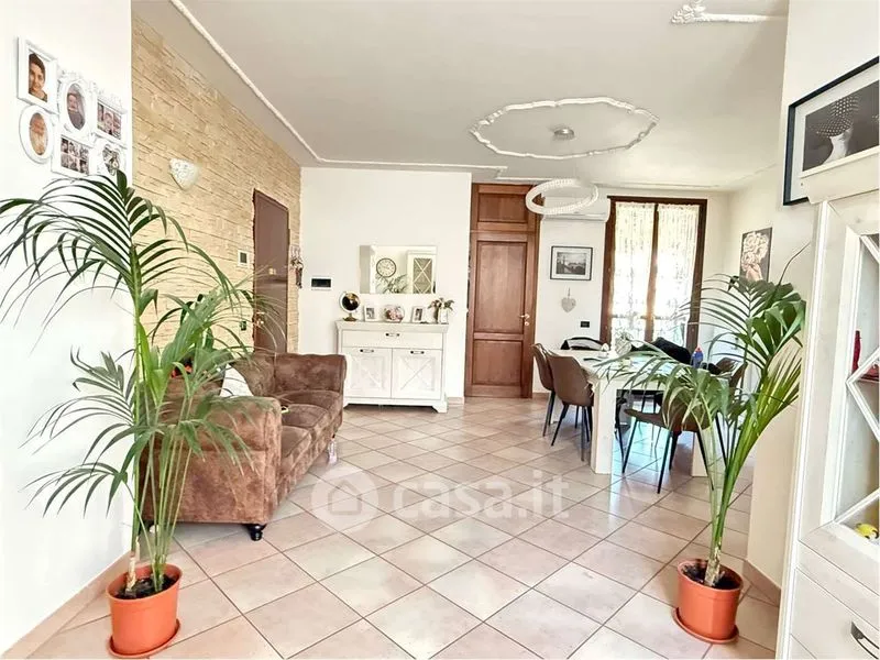 Elutuba - Spacious Apartment with Balconies in Castellarano Centre