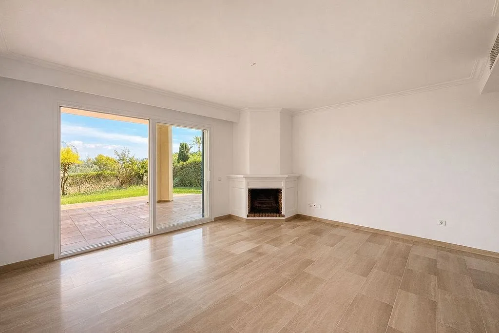 Séjour - Modernised Ground Floor Flat with Pool in Bendinat