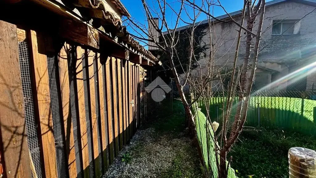 Jardin - Rustic Home with Garden in Follina