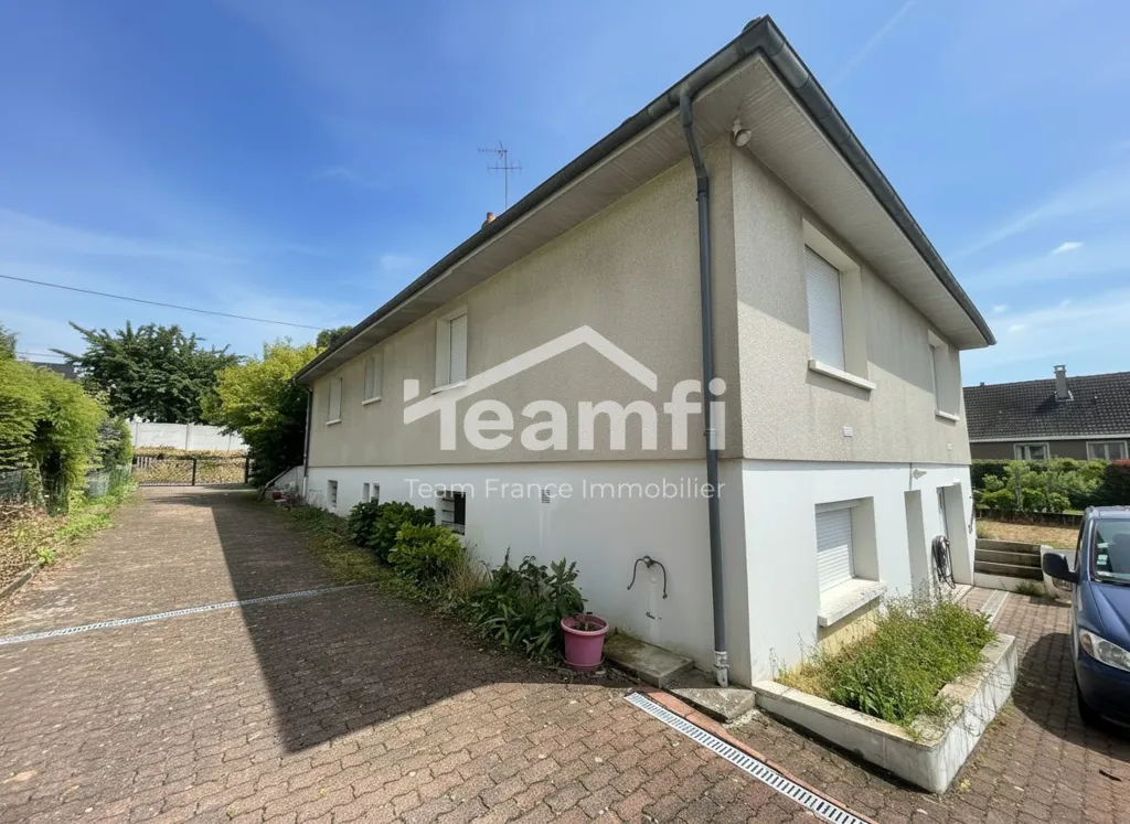 Välivaade - House with Garden and Garage in Bourges