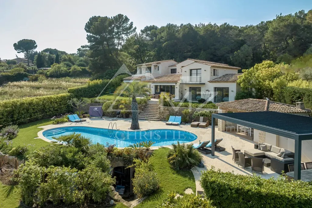 Õhuvaade - 5-Bedroom Villa with Sea View in Mougins