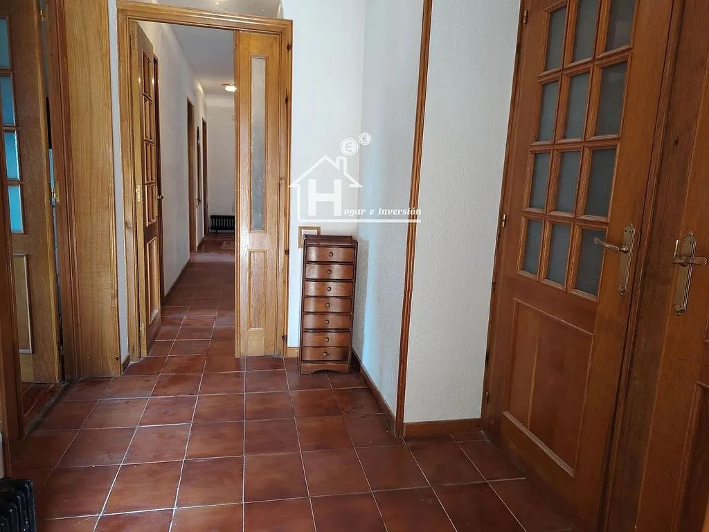 Hallway - Chalet with Large Plot in Trijueque