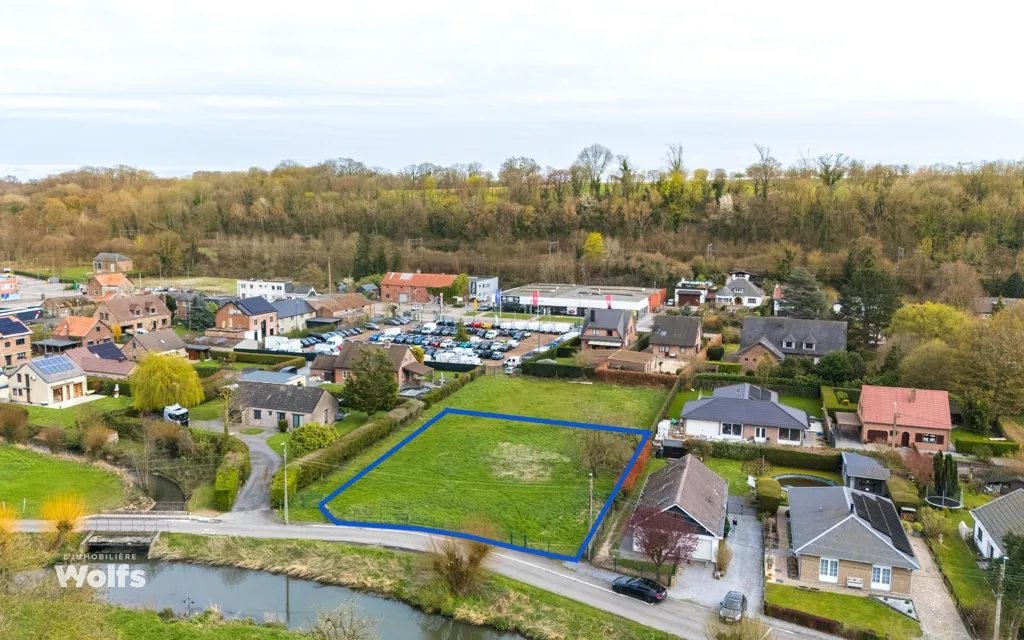 Õhuvaade - Buildable Plot with South Orientation in Bassenge