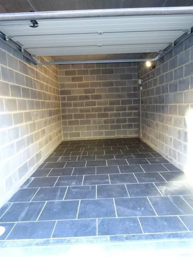 Garage - House in Jambes, Namur