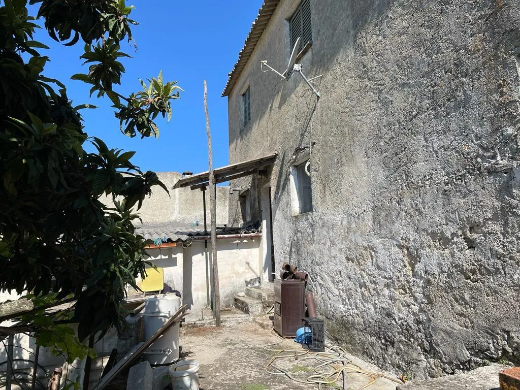 Jardin - Maisonette with Land in Allimatades, Corfu