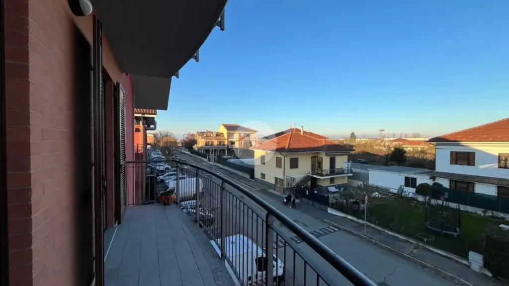 Rõdu - Apartment with Balcony in Carmagnola