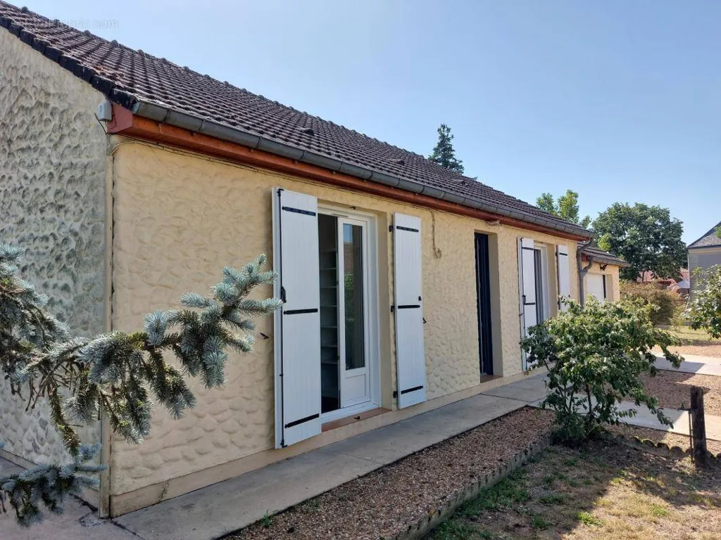 Extérieur - Pavillon avec Jardin et Garage au Centre de Beaufay