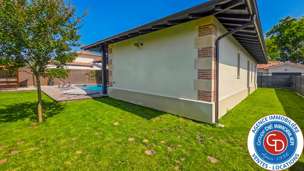 Aed - Contemporary Villa with Pool in Mios