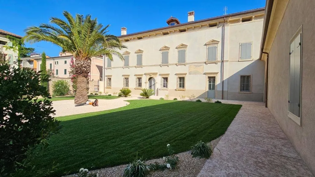 Aed - Arched Monolocale in Historic Villa, Tregnago
