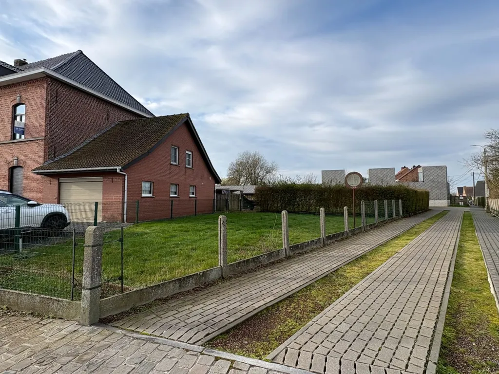 Välivaade - Half-open House with Garden in Kooigem