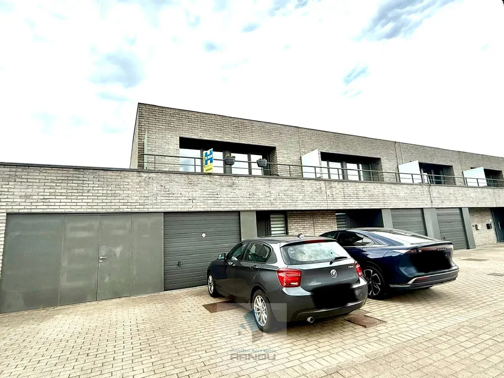 Extérieur - Maison avec Terrasses et Garage à Deinze