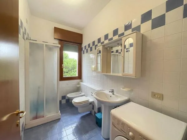 Vannitoad - Rented Apartment with Terraced View in Jesolo