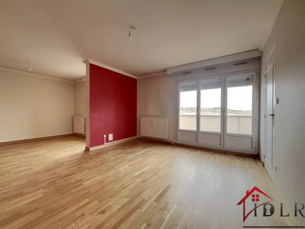 Pièces - Appartement avec Terrasse et Vue Dégagée à Dijon