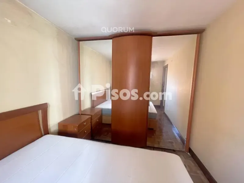 Bedrooms - Bright Apartment with Terrace near Basarrate Metro