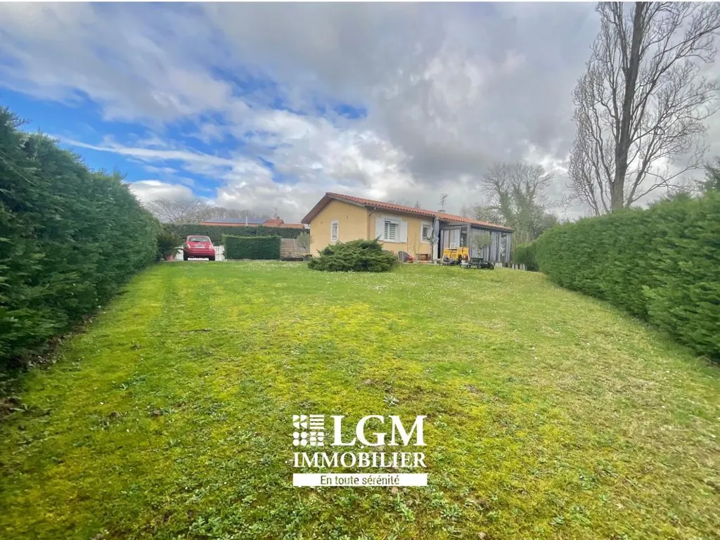 Jardin - Maison Rénovée avec Jardin à Cagnotte