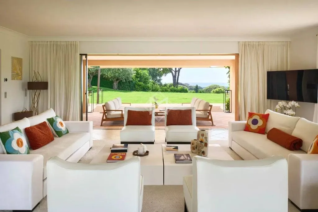 Elutuba - Luxury Villa with Sea View in Saint-Tropez