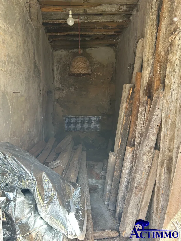 Lavanderia - Historic House for Renovation in Joigny